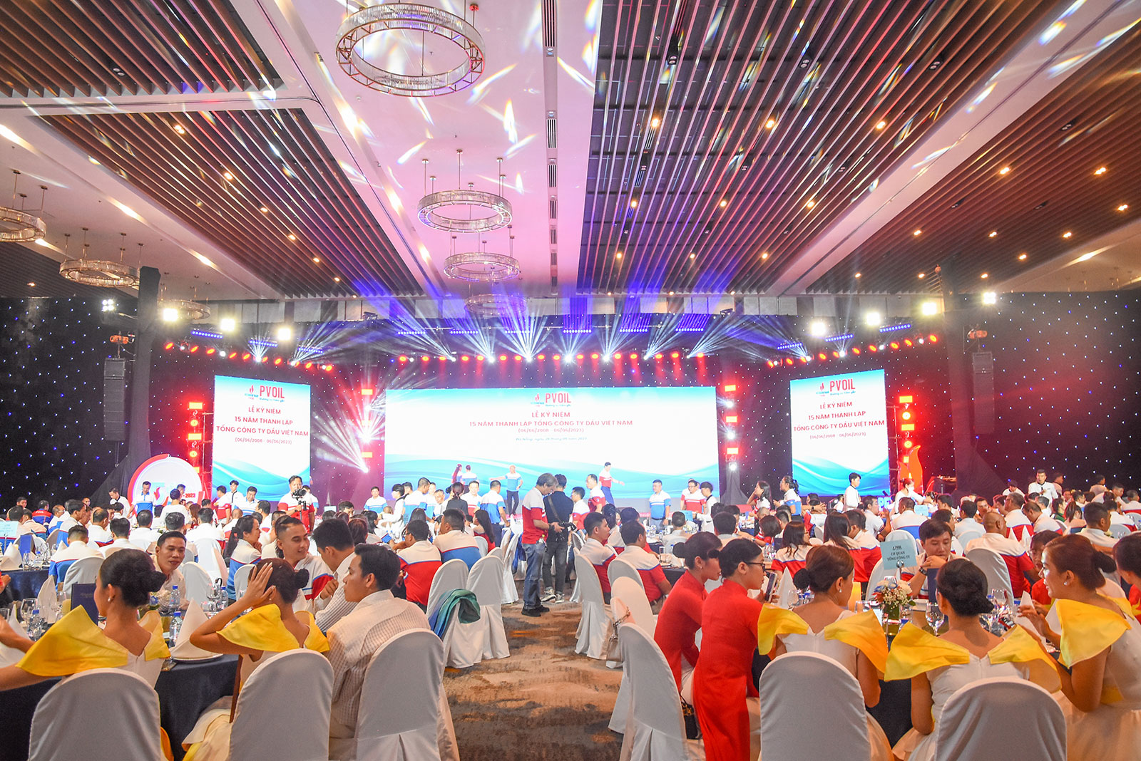 CELEBRATING 15 YEARS OF PETROVIETNAM OIL CORPORATION AT ARIYANA CONVENTION CENTRE DANANG