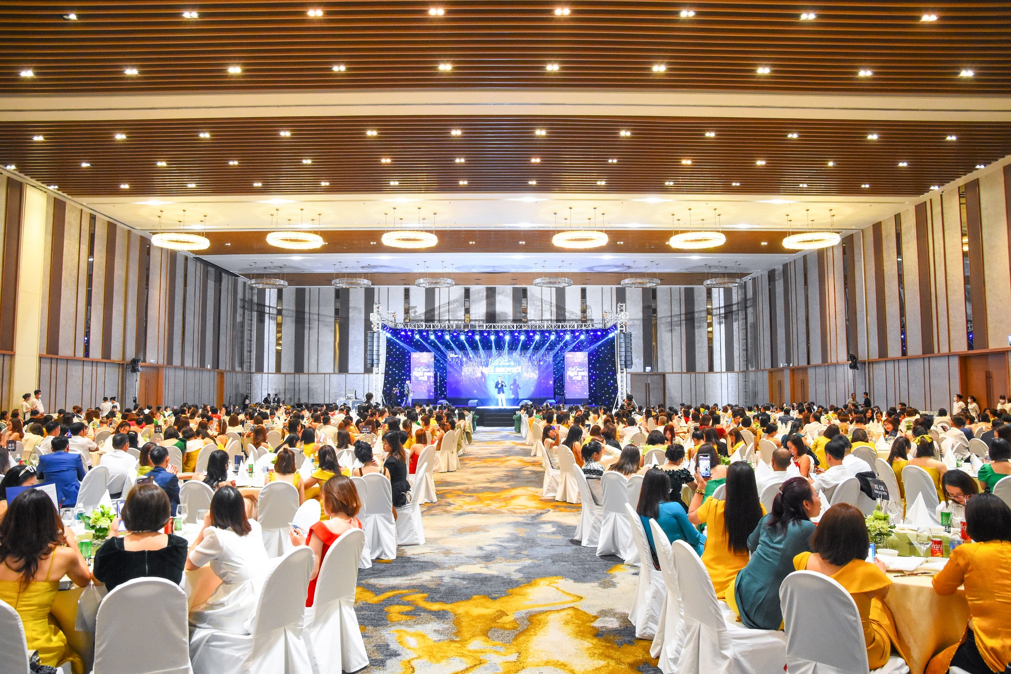 GALA DINNER “DAI VIET’S GOT TALENT” WITH NEARLY 1000 GUESTS ARIYANA CONVENTION CENTRE DANANG