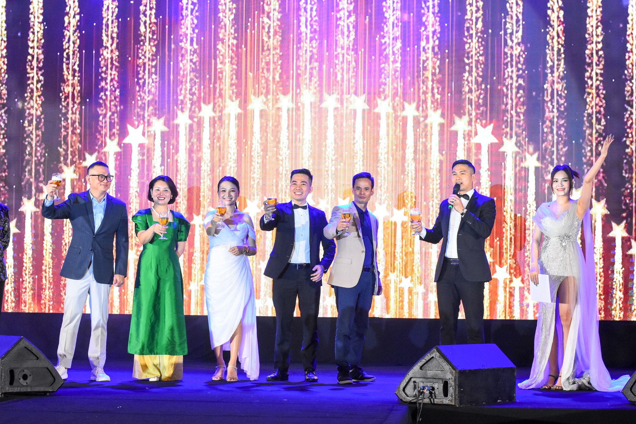 GALA DINNER DAI VIET'S GOT TALENT WITH NEARLY 1000 GUESTS ARIYANA CONVENTION CENTRE DANANG
