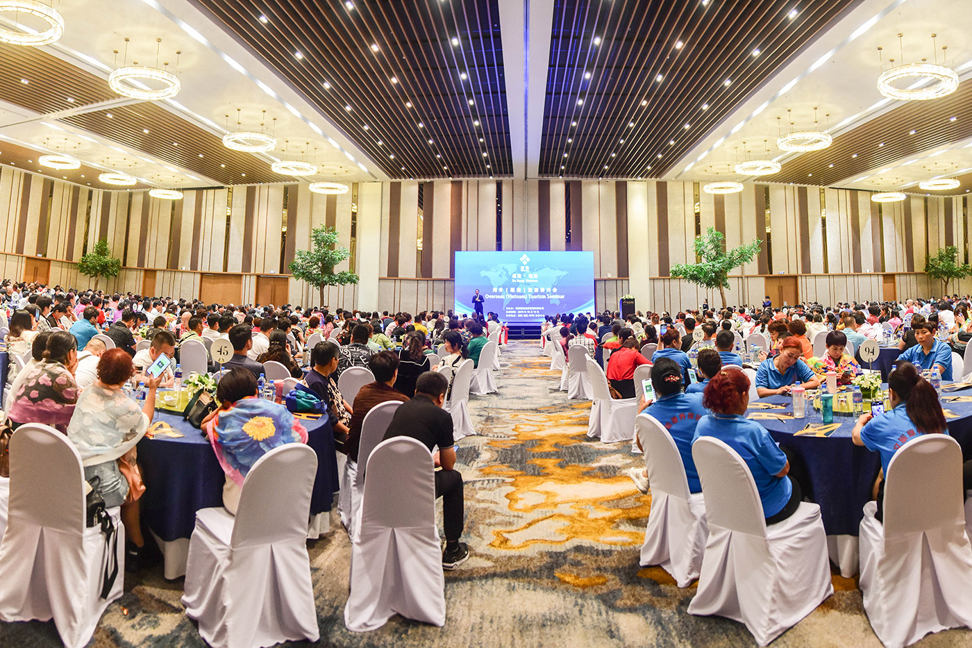 SEMINAR FOR 1,000 GUESTS AT ARIYANA GRAND BALLROOM