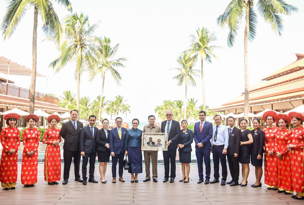 Lao Prime Minister Visits Danang