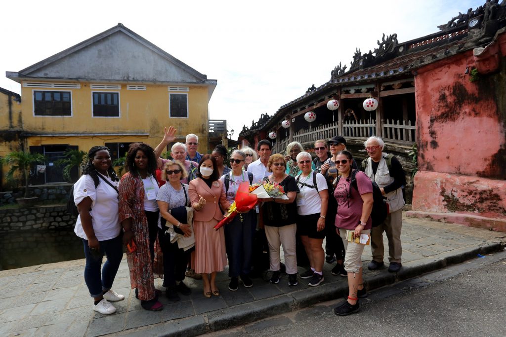 Over 120 American Tourists Visit Hoi An AS Inbound Travel Reopens