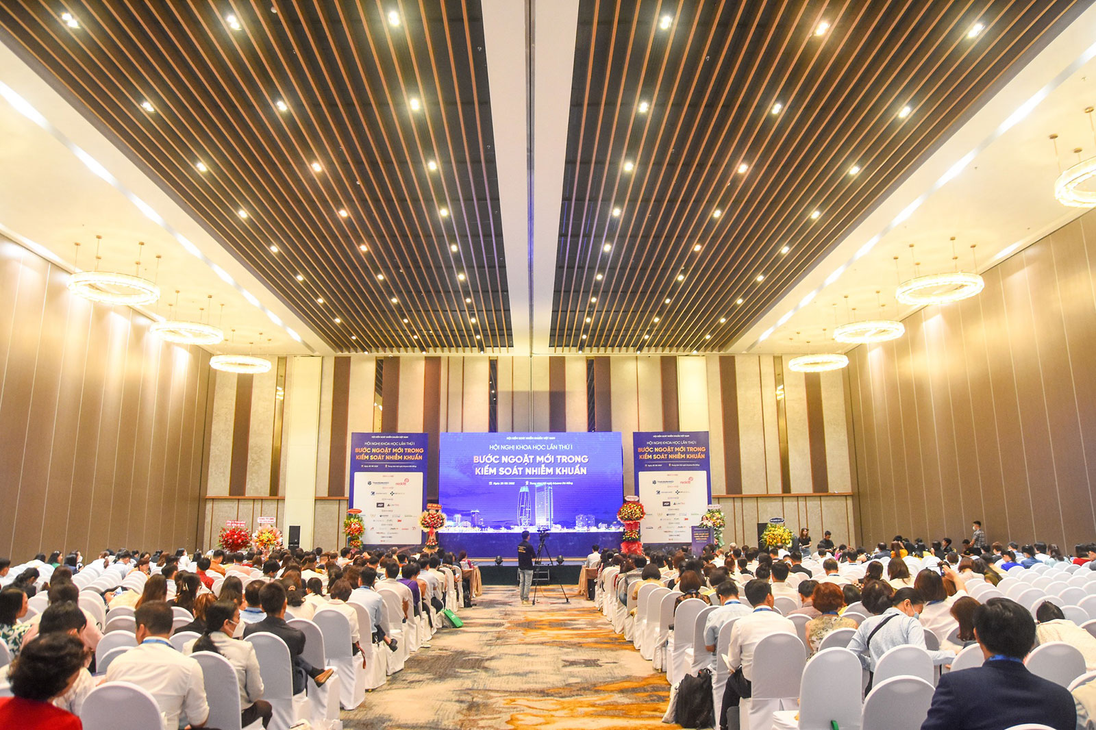 THE FIRST SCIENTIFIC CONFERENCE VIETNAM INFECTION CONTROL ASSOCIATION AT ARIYANA CONVENTION CENTRE DANANG