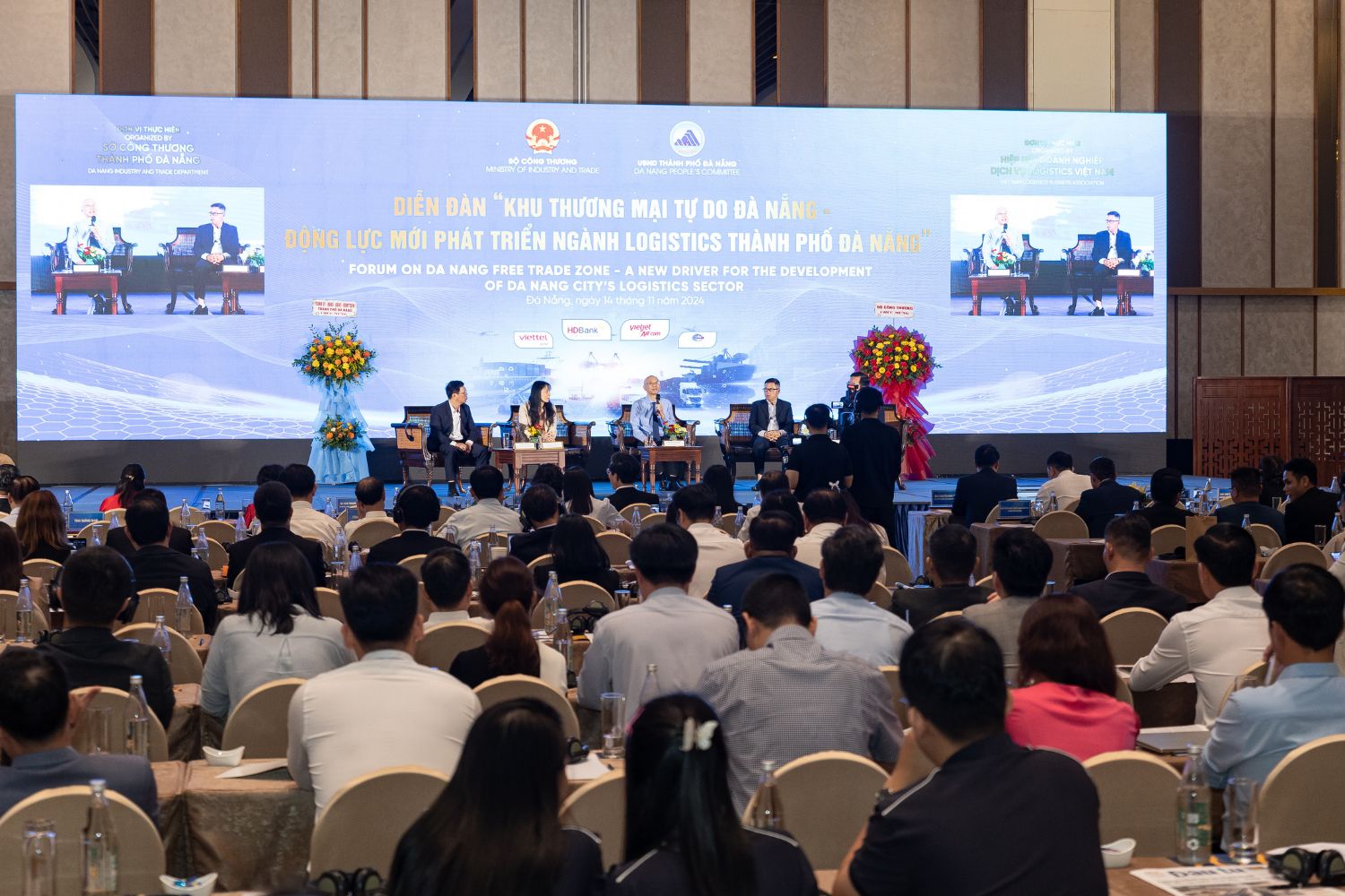 Logistics industry breakthrough brings together leaders of central ministries, international organizations and 350 distinguished guests