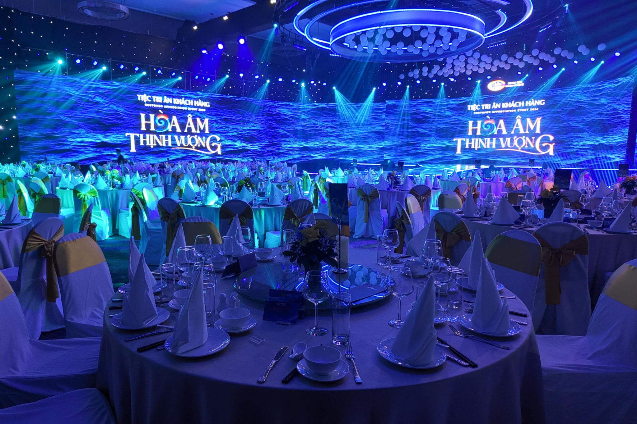 A grand and luxurious banquet space by Da Nang Port at Ariyana Convention Centre Danang