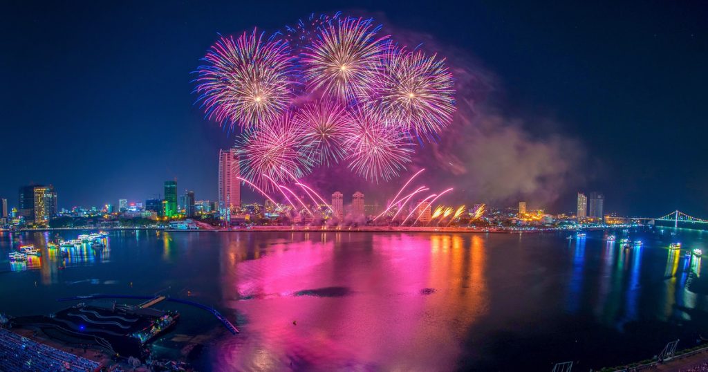 Experience the perfect combination of art and light at the “Da Nang International Fireworks Festival (DIFF) 2025”
