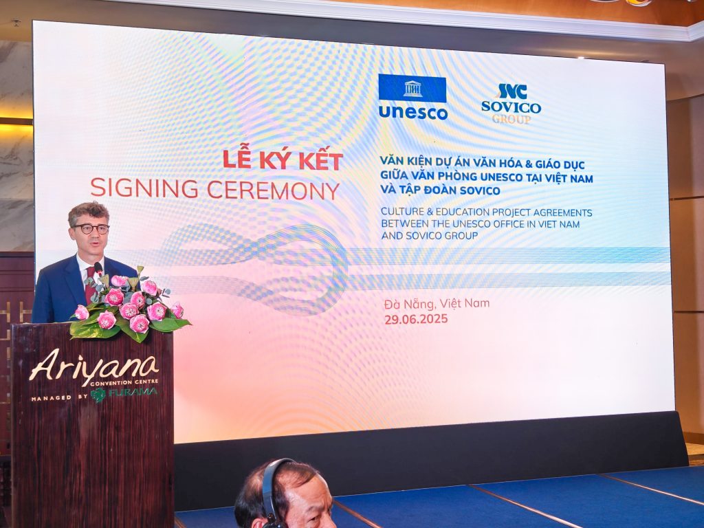 Mr. Jonathan Baker, UNESCO Representative in Vietnam, shared at the signing ceremony.