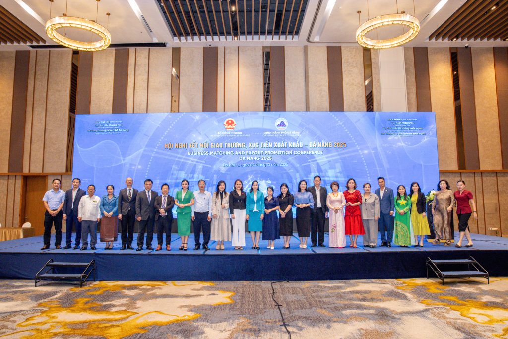 Điểm khởi đầu cho 04 thỏa thuận chiến lược khai phóng giao thương tại EWEC 2025 ở Cung Hội nghị Quốc tế Ariyana Đà Nẵng