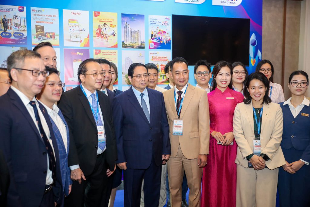 Thủ tướng Phạm Minh Chính đến dự Diễn đàn Logistics Việt Nam năm 2025