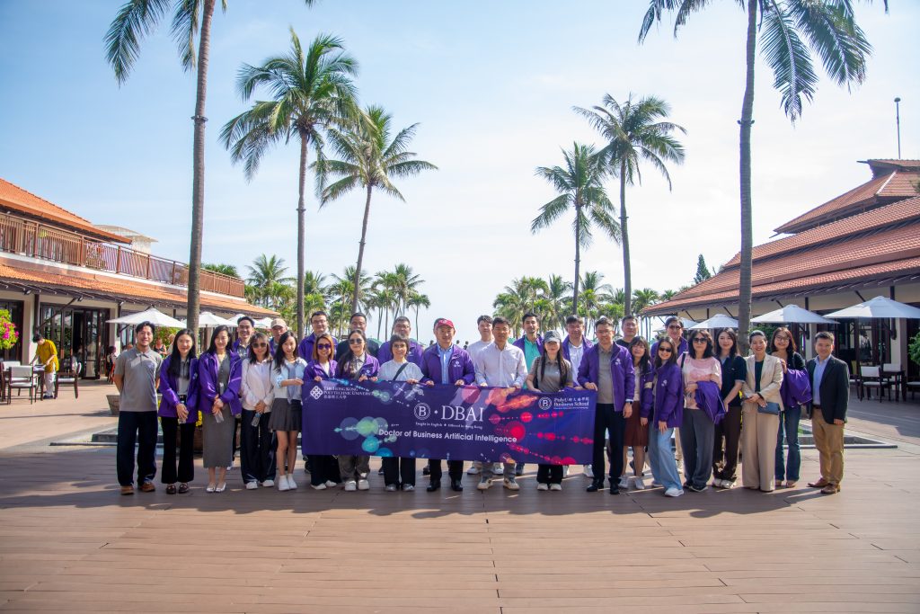 フラマ・アリヤナ・ダナン国際観光コンプレックスにてフィールド調査を行う香港理工大学（PolyU）の教授陣と学生たち