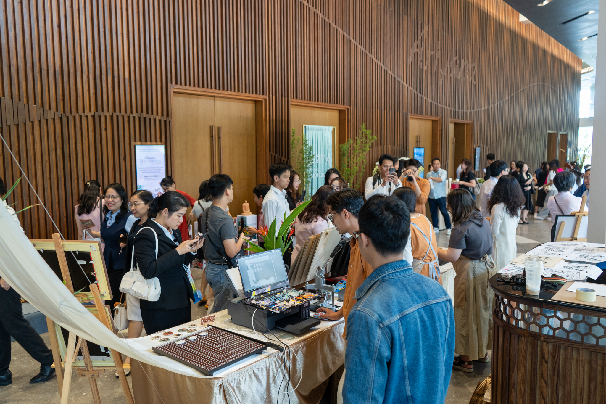 Trung tam hoi nghi Da Nang