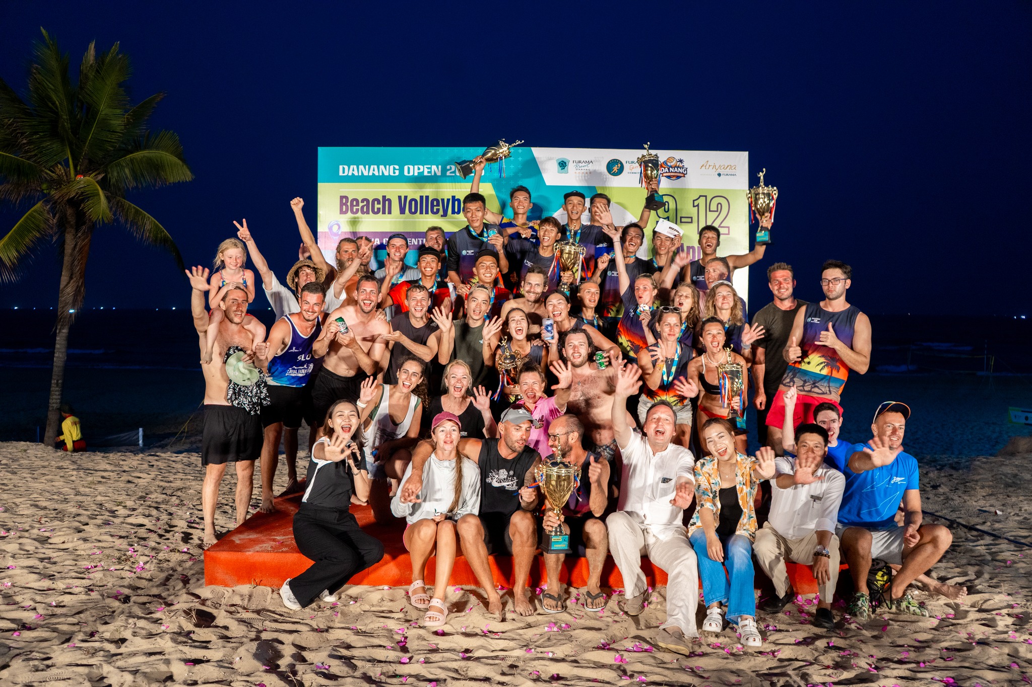 Giải Bóng chuyền Bãi biển Đà Nẵng 2026: Danh sách Đội thắng cuộc & Những Khoảnh khắc Ấn tượng nhất.
