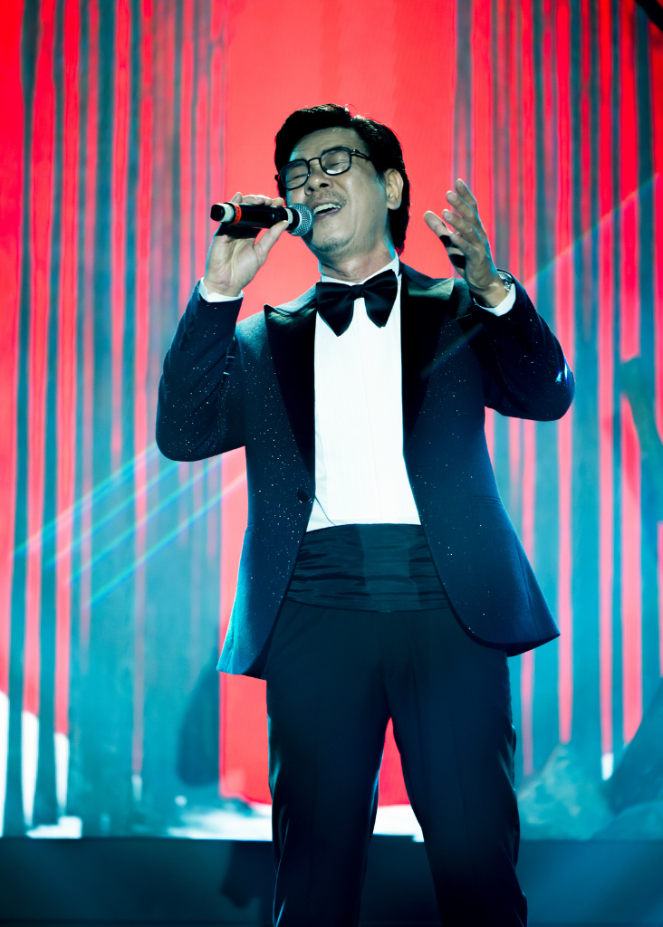 THE NIGHT 600 SOULS BECAME ONE UNDER THE SPELL OF TRINH’S MELODIES