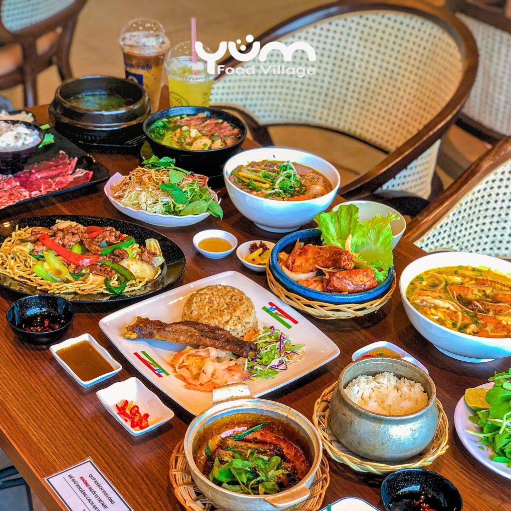 Yum Food Village: Food Court Đa Món, Ăn Trưa Giá Hợp Lý Gần MM Liên Chiểu