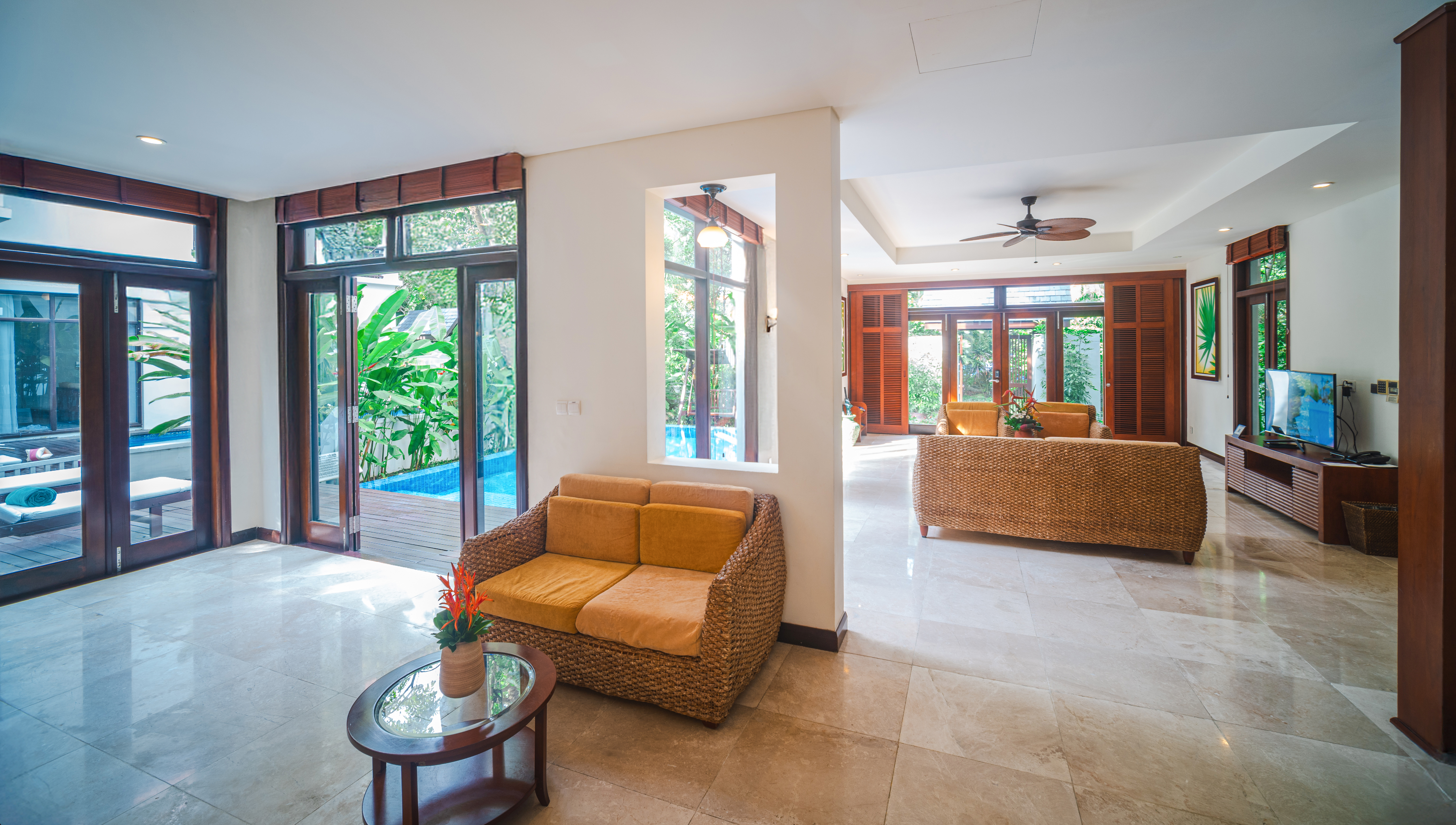 POOL VILLA