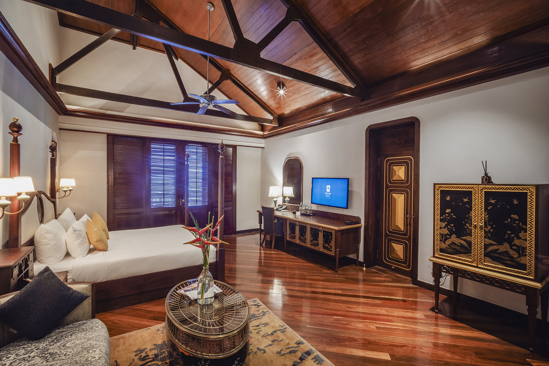 PRESIDENTIAL SUITE 
